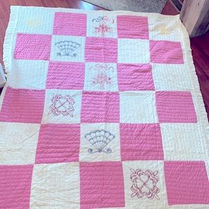 92” x 82” vintage handmade needlepoint quilt comforter patchwork mint pink cream